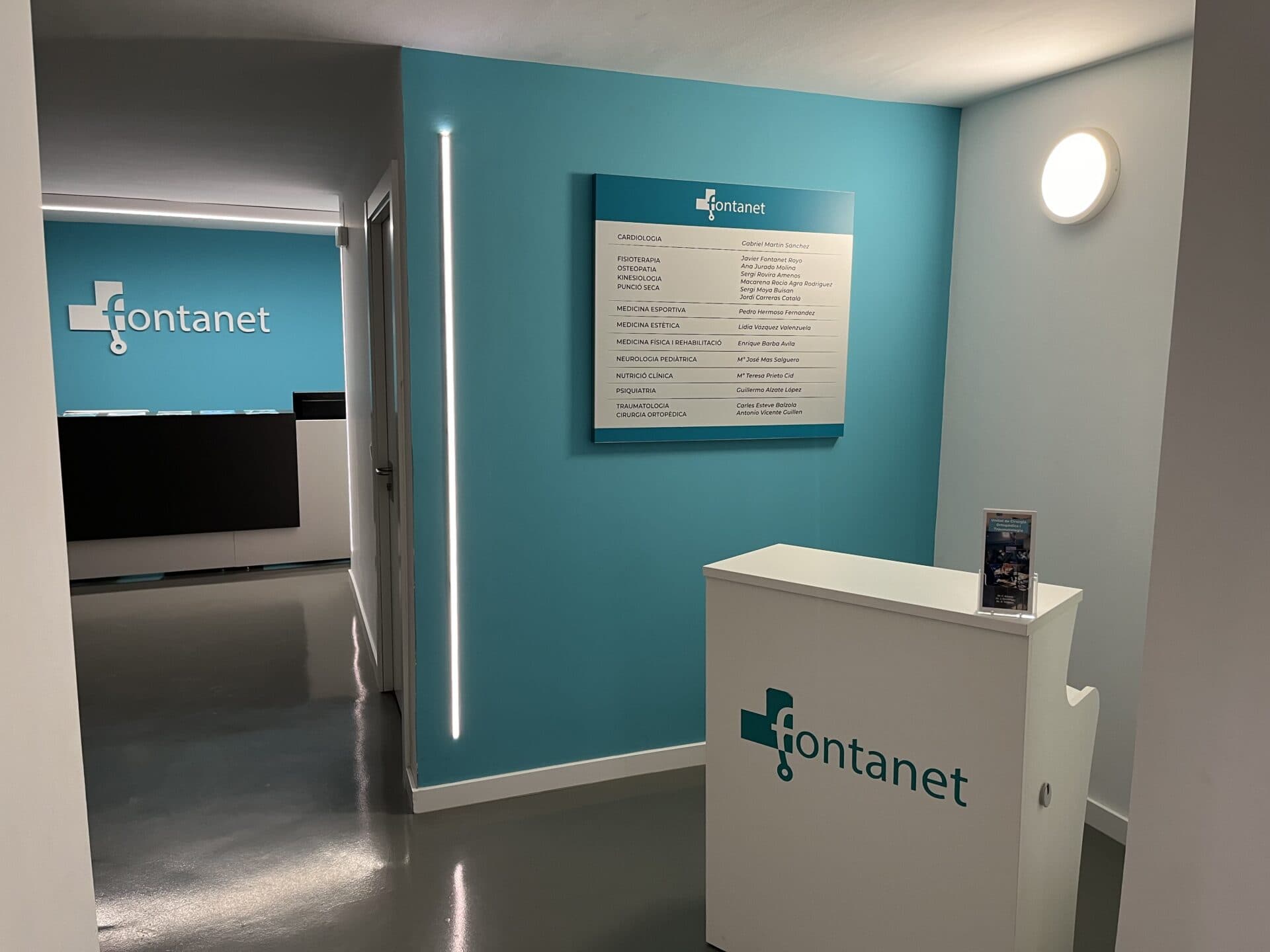 Fontanet Medicina i Fisioterapia - Entrada y directorio médico